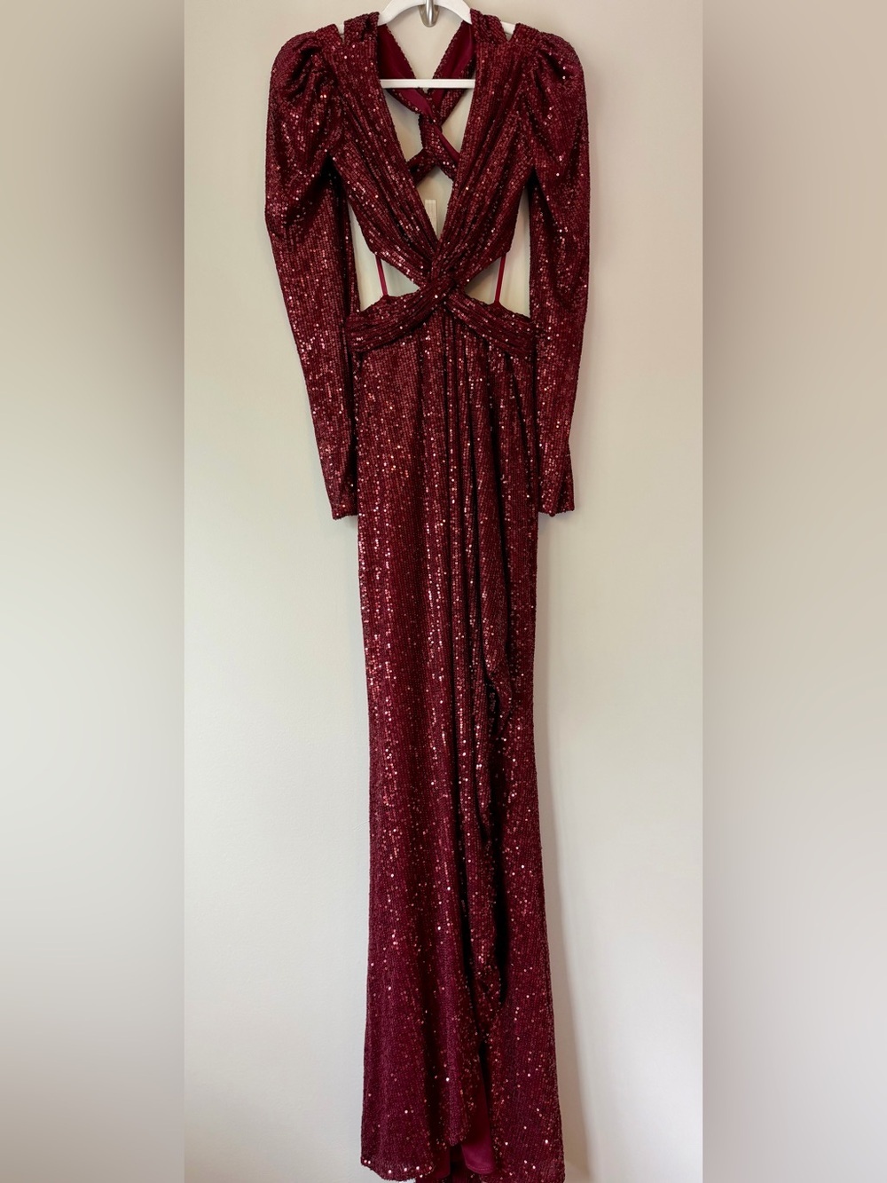 NWT Ieena for Mac Duggal Burgundy Sequin Gown Sz 0 Cutout Long Sleeve Formal